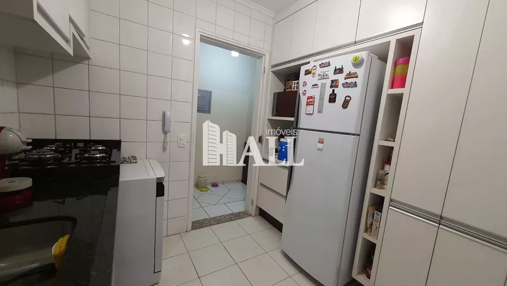 Apartamento à venda com 3 quartos, 80m² - Foto 2