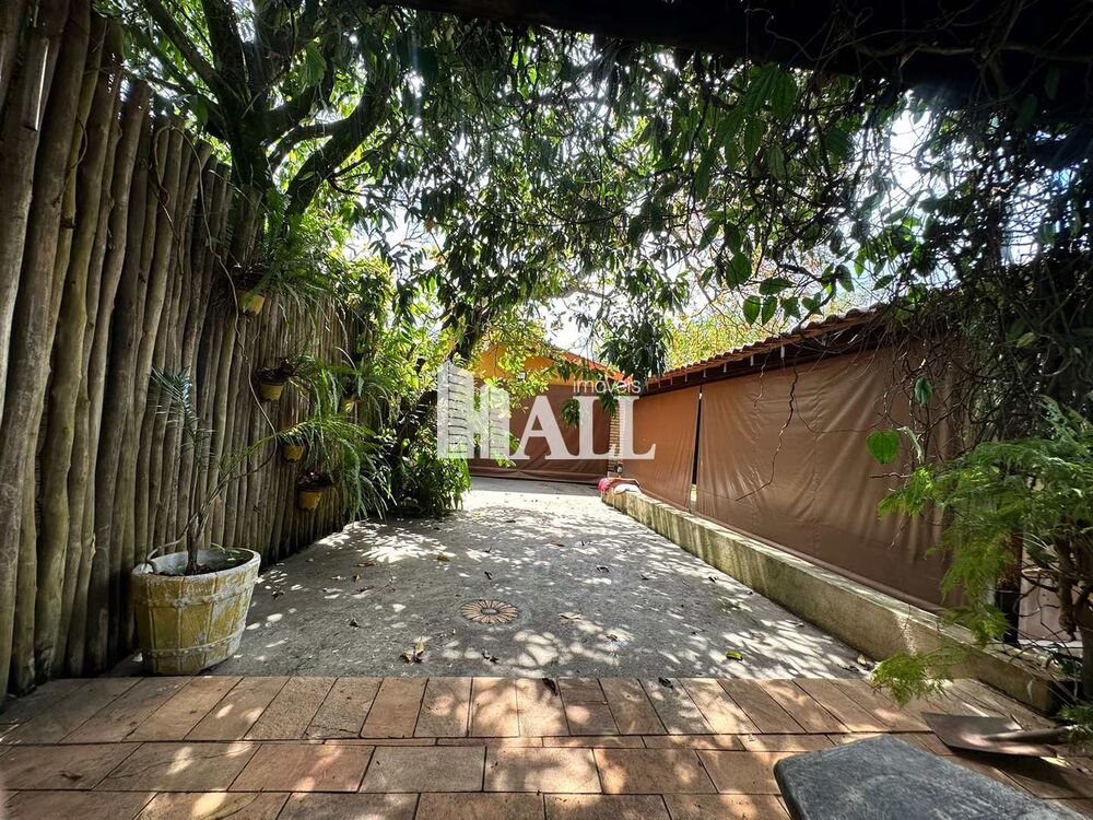 Chácara à venda com 3 quartos, 174m² - Foto 4