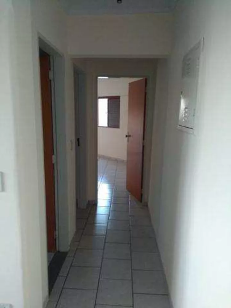 Apartamento à venda com 2 quartos, 65m² - Foto 4