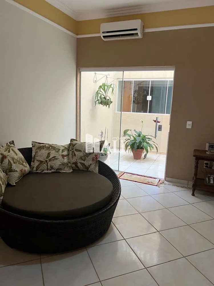 Casa, 3 quartos, 228 m² - Foto 2