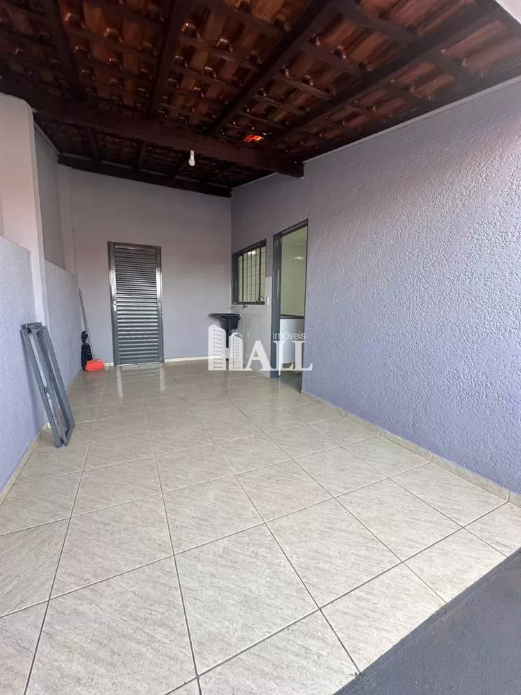 Casa à venda com 3 quartos, 102m² - Foto 2