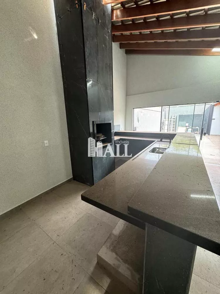 Casa à venda com 2 quartos, 180m² - Foto 2