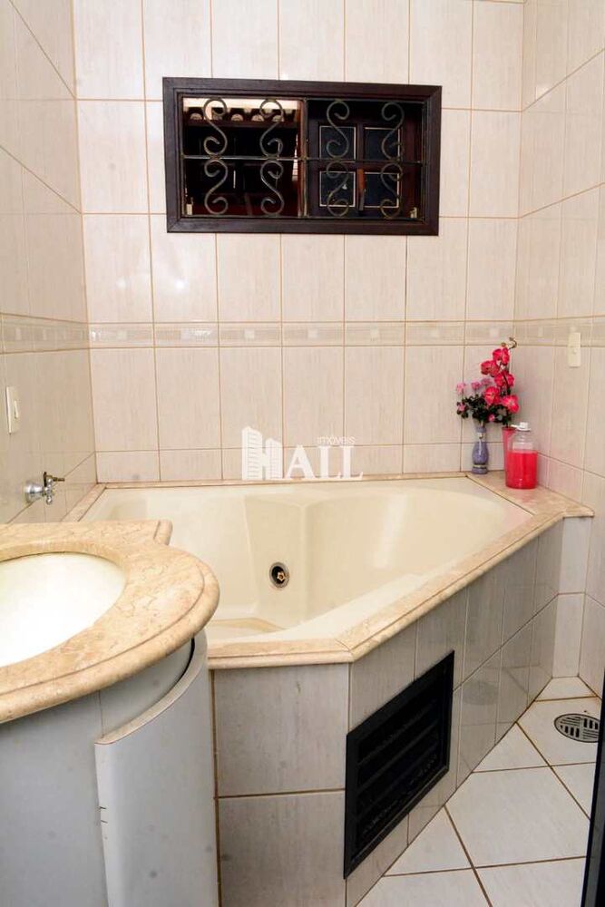 Casa, 3 quartos, 270 m² - Foto 1