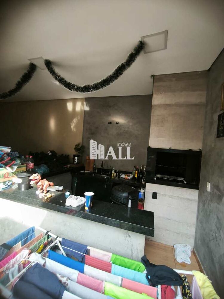 Casa à venda com 2 quartos, 130m² - Foto 2