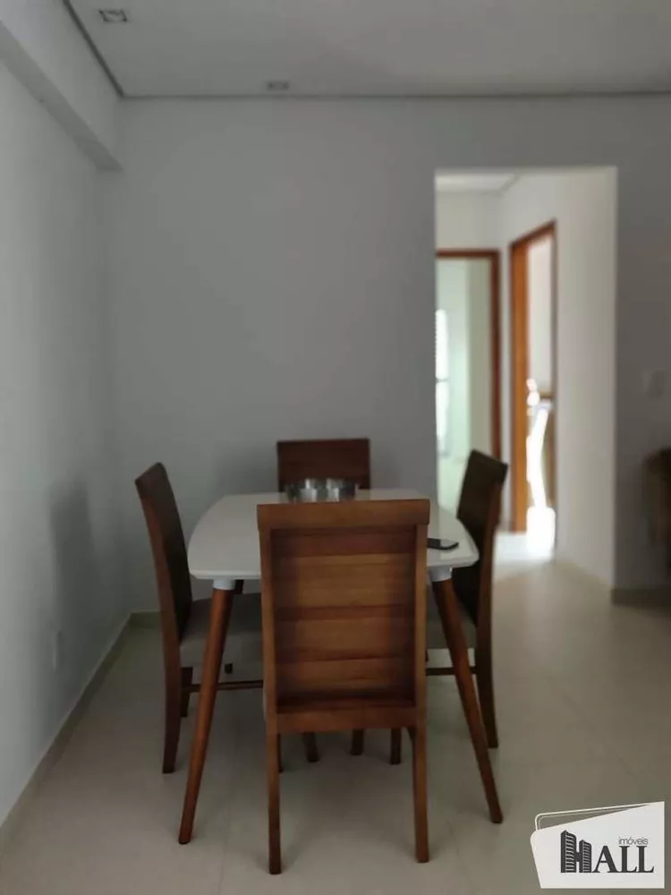 Apartamento à venda com 2 quartos, 70m² - Foto 2