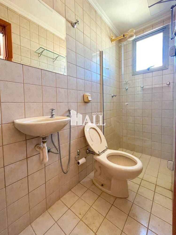 Apartamento à venda com 3 quartos, 140m² - Foto 2
