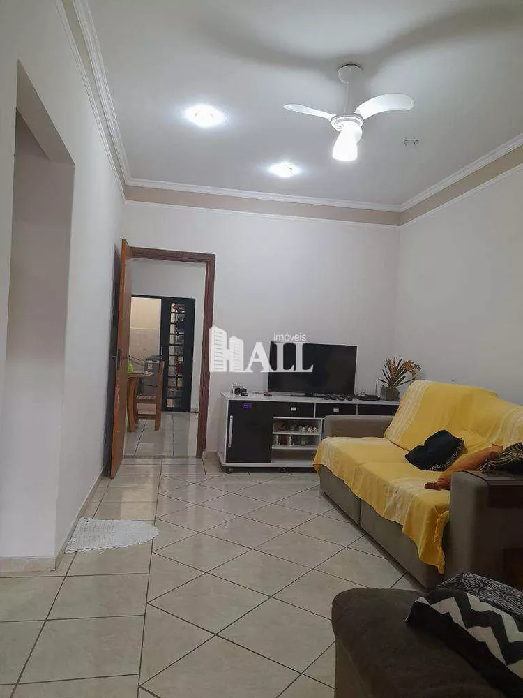 Casa à venda com 3 quartos, 140m² - Foto 2