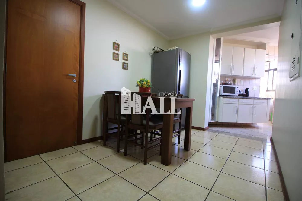 Apartamento à venda com 3 quartos, 145m² - Foto 3