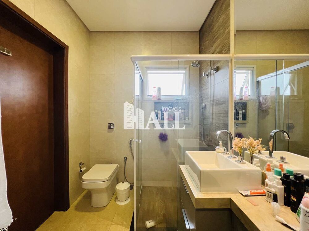 Casa de Condomínio à venda com 4 quartos, 377m² - Foto 2