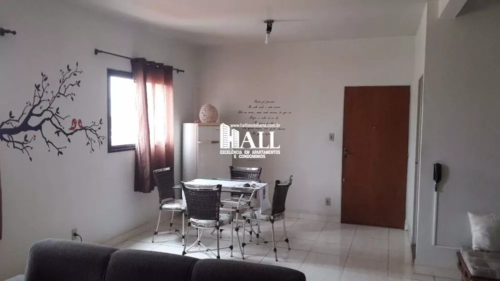 Apartamento à venda com 3 quartos, 108m² - Foto 2