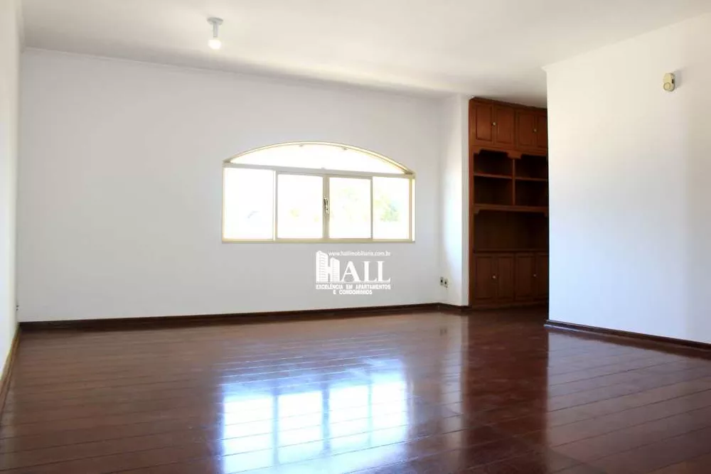 Apartamento à venda com 3 quartos, 185m² - Foto 1