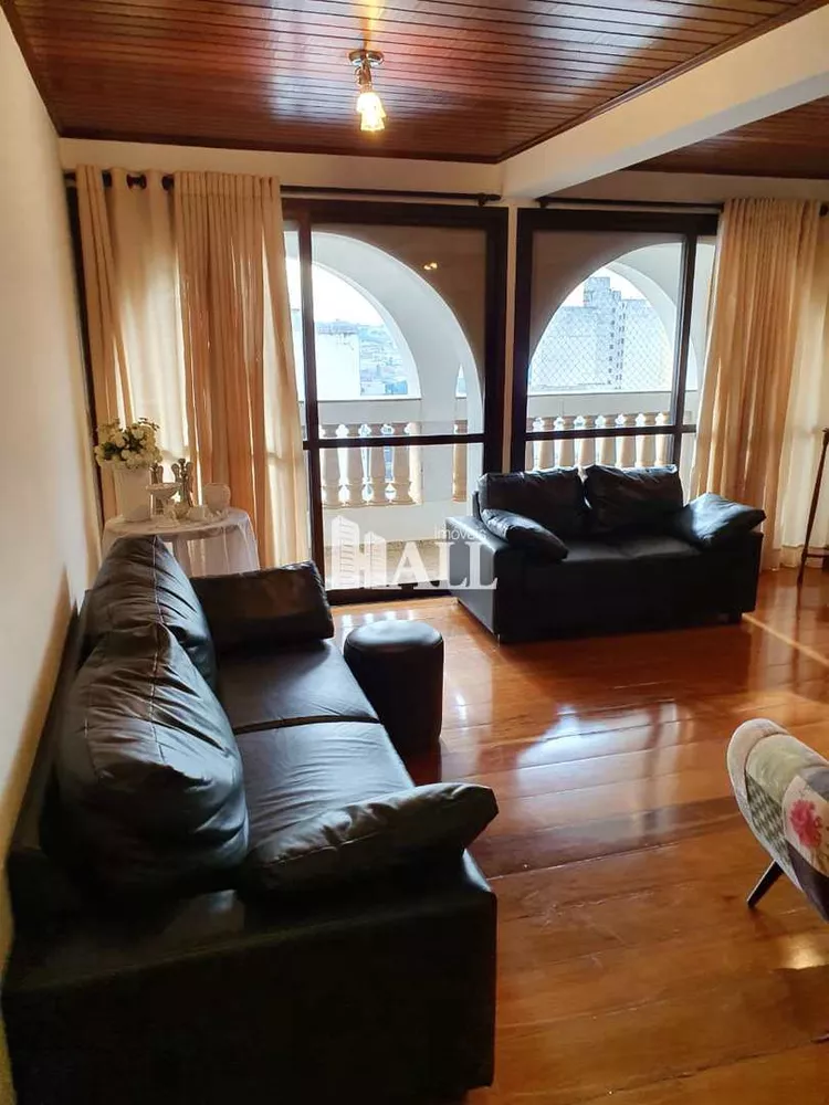 Apartamento à venda com 3 quartos, 198m² - Foto 1