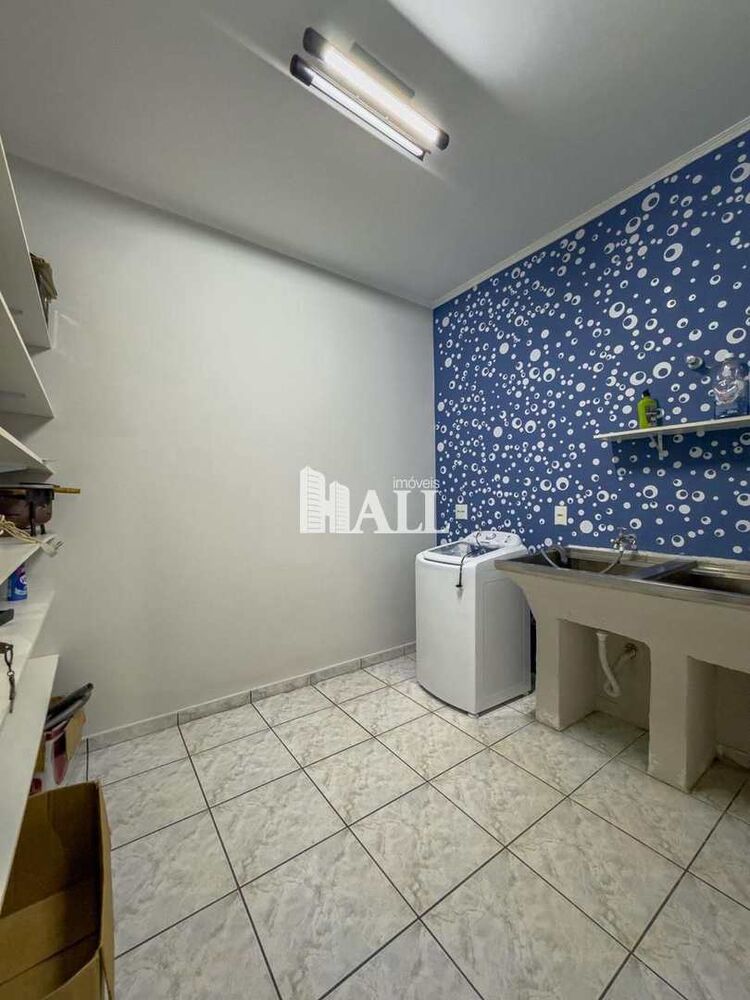 Casa à venda com 3 quartos, 212m² - Foto 11
