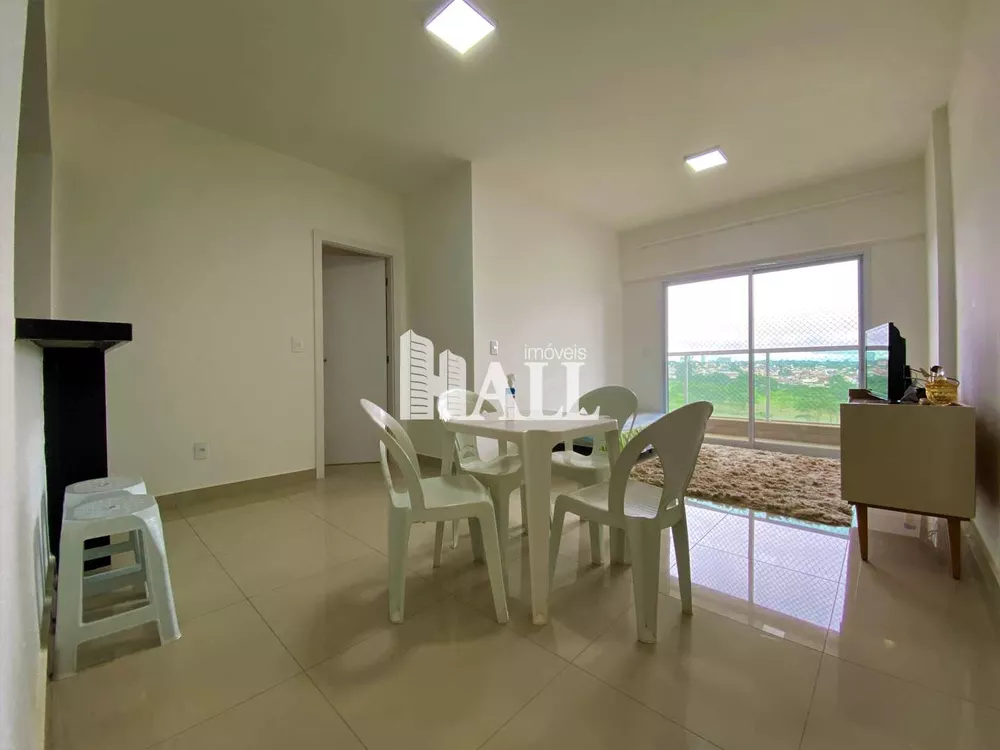 Apartamento à venda com 3 quartos, 97m² - Foto 2