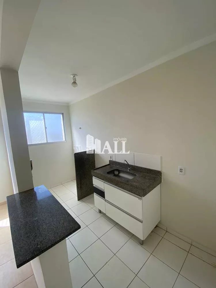 Apartamento à venda com 2 quartos, 47m² - Foto 2