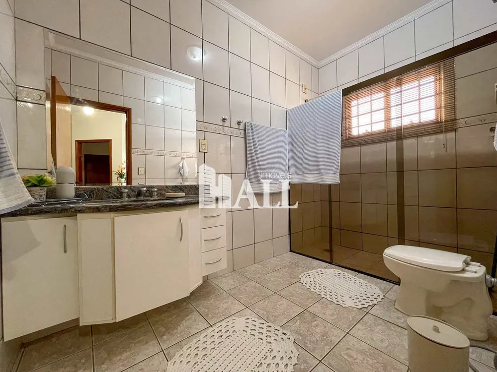 Casa, 3 quartos, 253 m² - Foto 1
