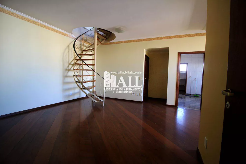 Apartamento à venda com 4 quartos, 300m² - Foto 1