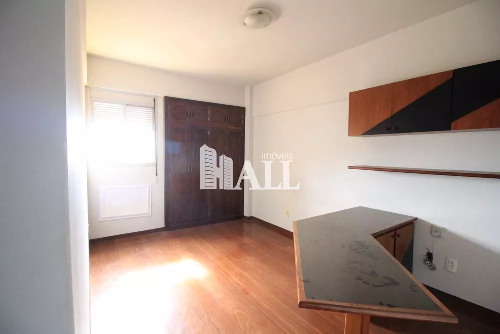 Apartamento à venda com 3 quartos, 190m² - Foto 4