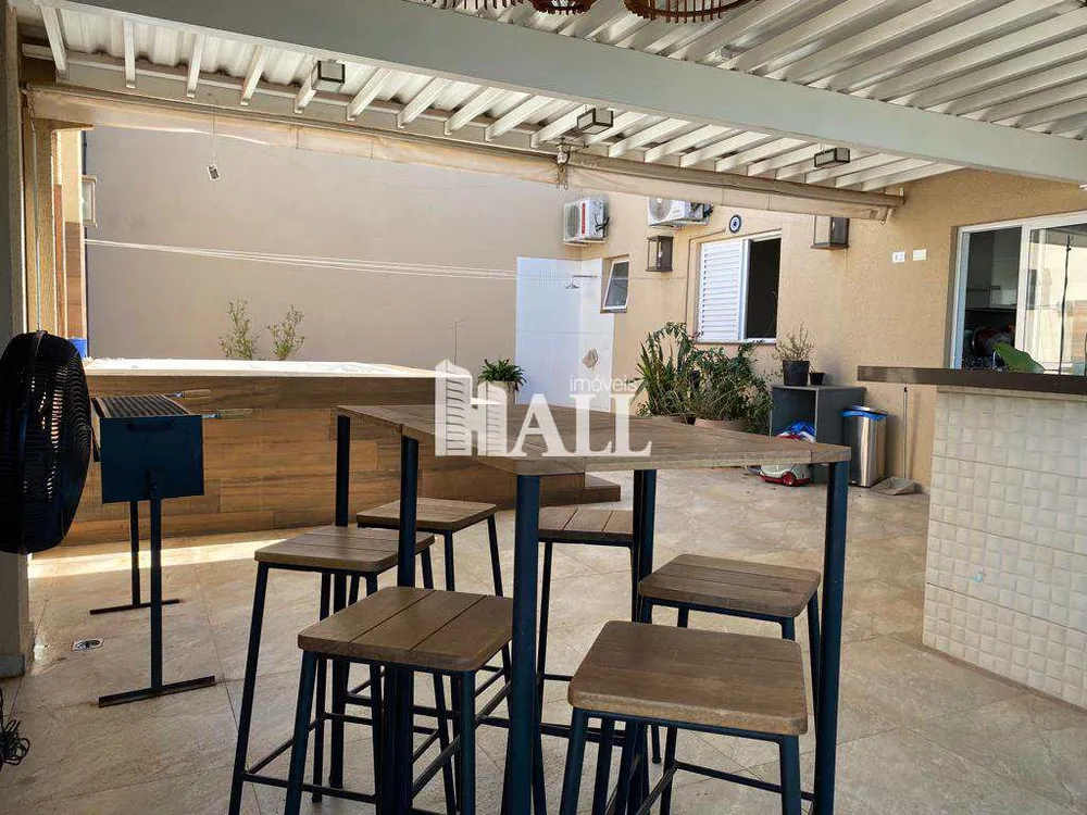 Cobertura, 3 quartos, 215 m² - Foto 1