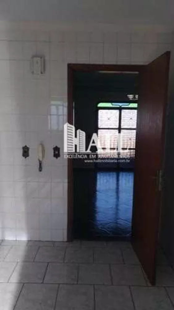 Apartamento à venda com 3 quartos, 200m² - Foto 3