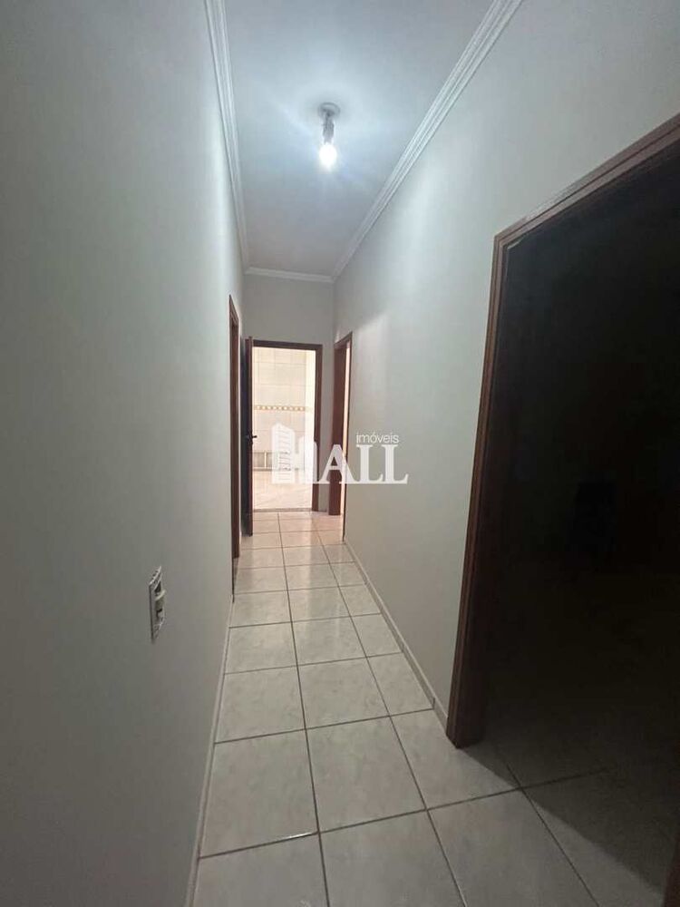 Chácara à venda com 3 quartos, 210m² - Foto 1