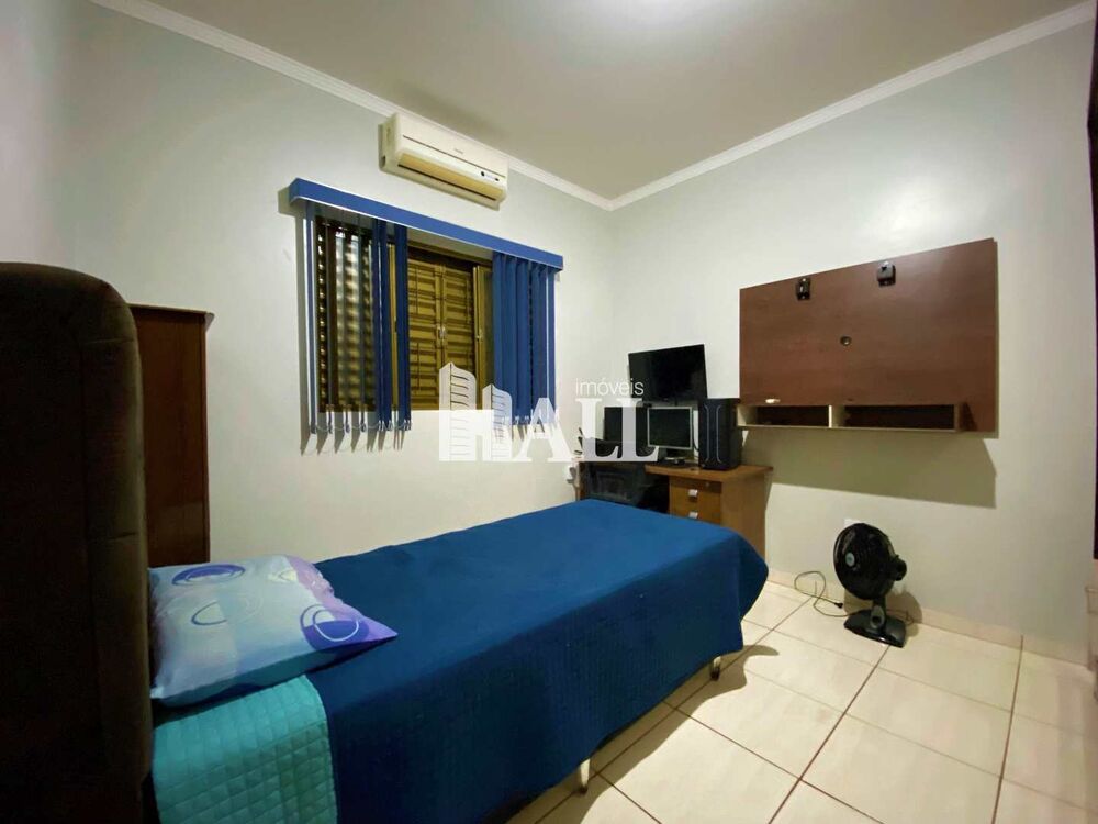 Casa à venda com 3 quartos, 210m² - Foto 3