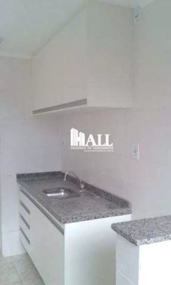 Apartamento à venda com 2 quartos, 65m² - Foto 3