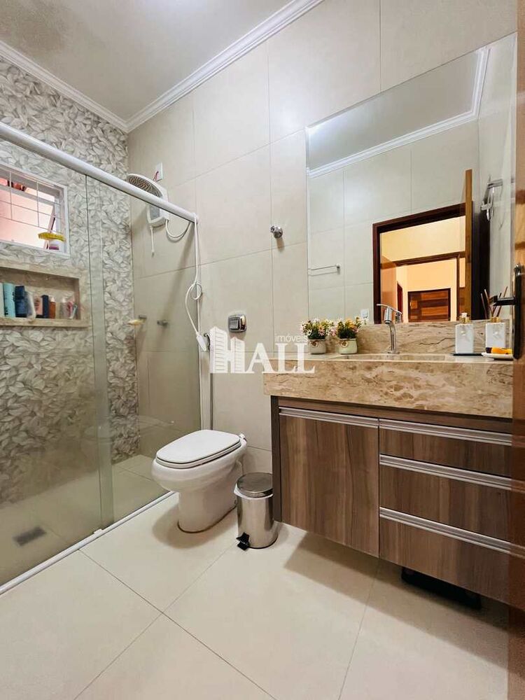 Casa à venda com 2 quartos, 115m² - Foto 2