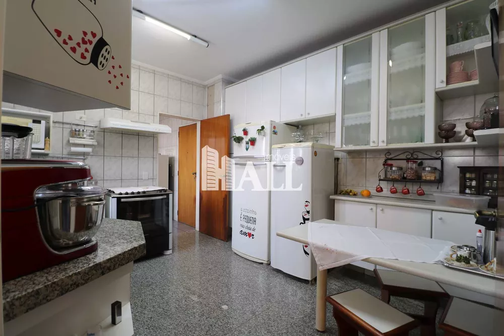 Apartamento à venda com 3 quartos, 178m² - Foto 5