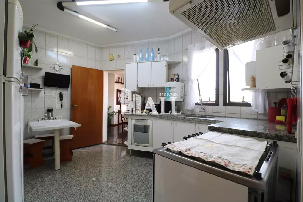 Apartamento à venda com 3 quartos, 178m² - Foto 6