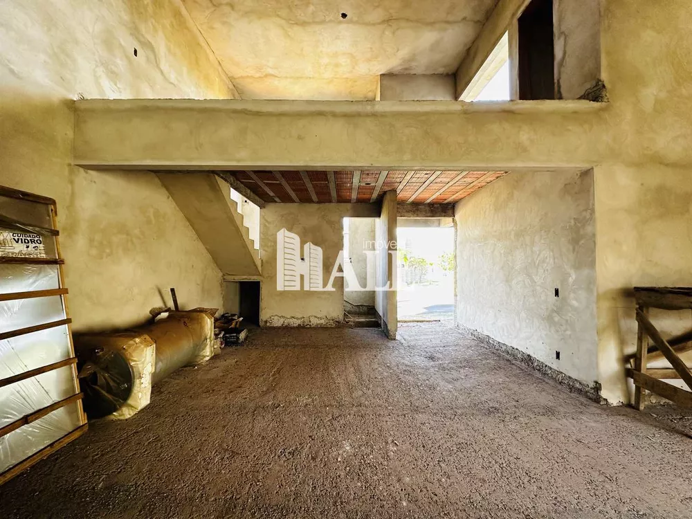 Casa de Condomínio à venda com 3 quartos, 180m² - Foto 1