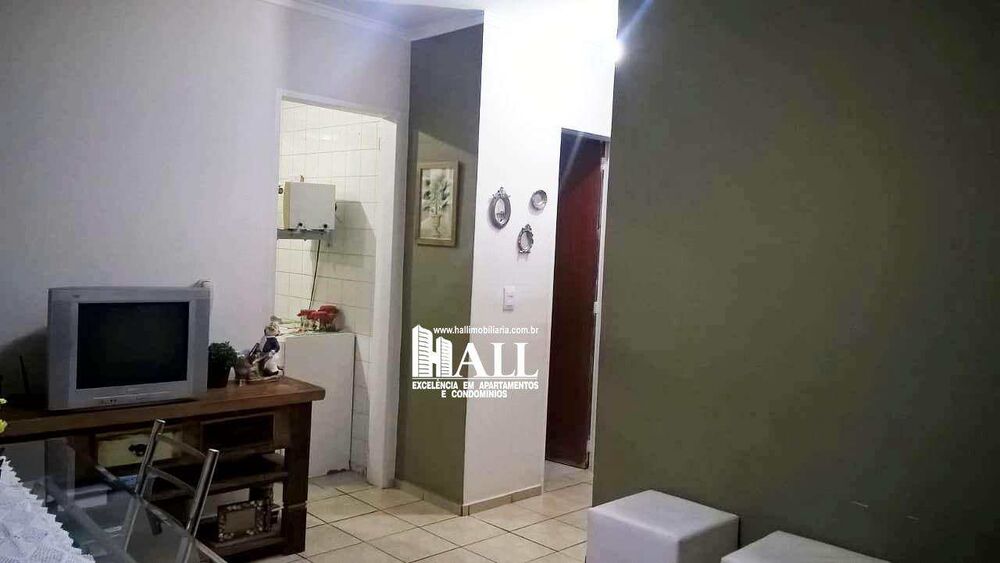 Apartamento à venda com 2 quartos, 70m² - Foto 1