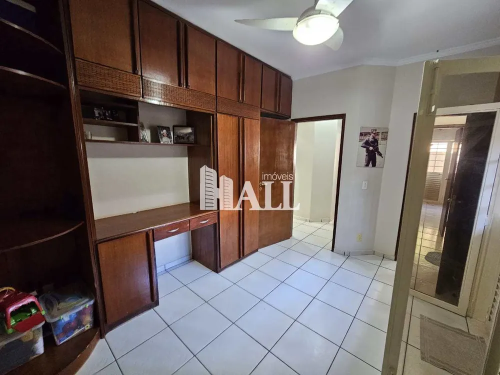 Casa, 4 quartos, 218 m² - Foto 3