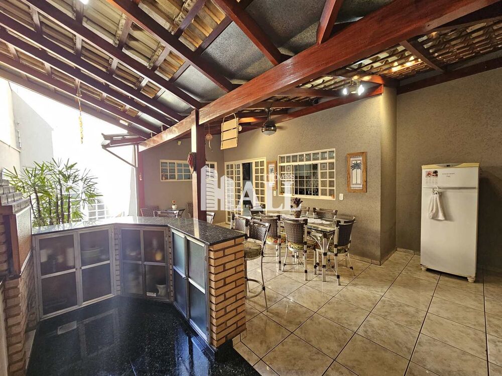 Casa, 4 quartos, 218 m² - Foto 8