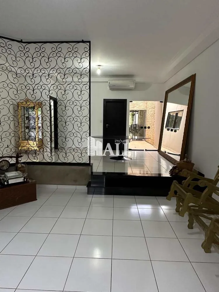 Casa, 3 quartos, 260 m² - Foto 1