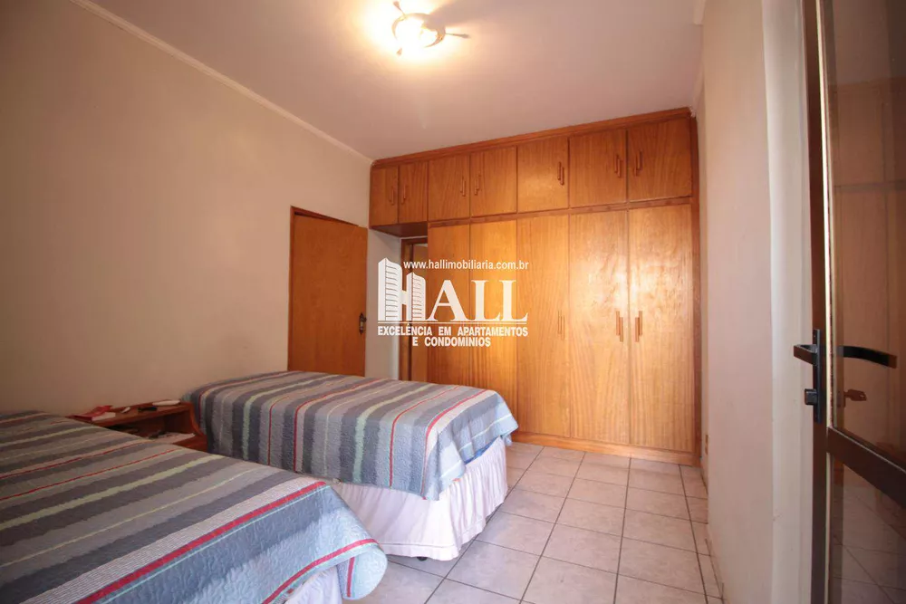 Apartamento à venda com 3 quartos, 202m² - Foto 4