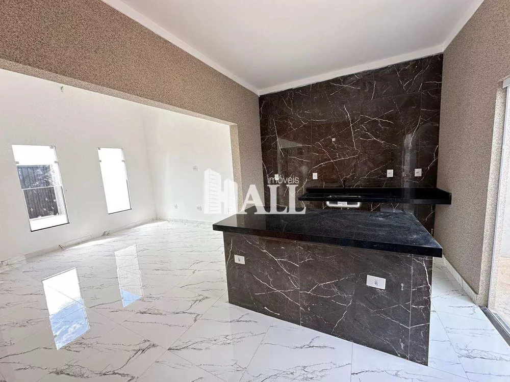 Casa à venda com 3 quartos, 200m² - Foto 3