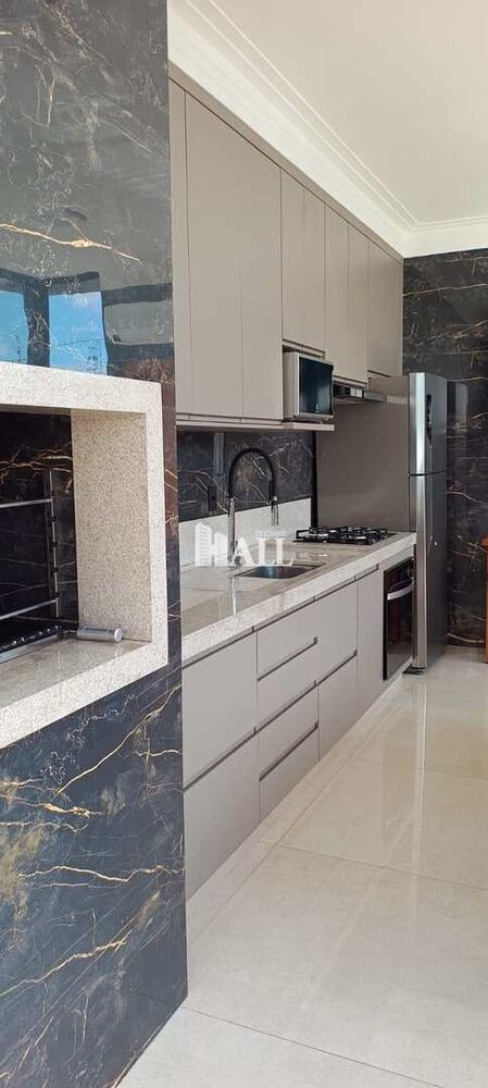Casa à venda com 2 quartos, 200m² - Foto 8