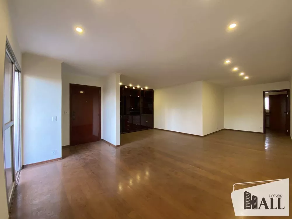 Apartamento à venda com 3 quartos, 175m² - Foto 1