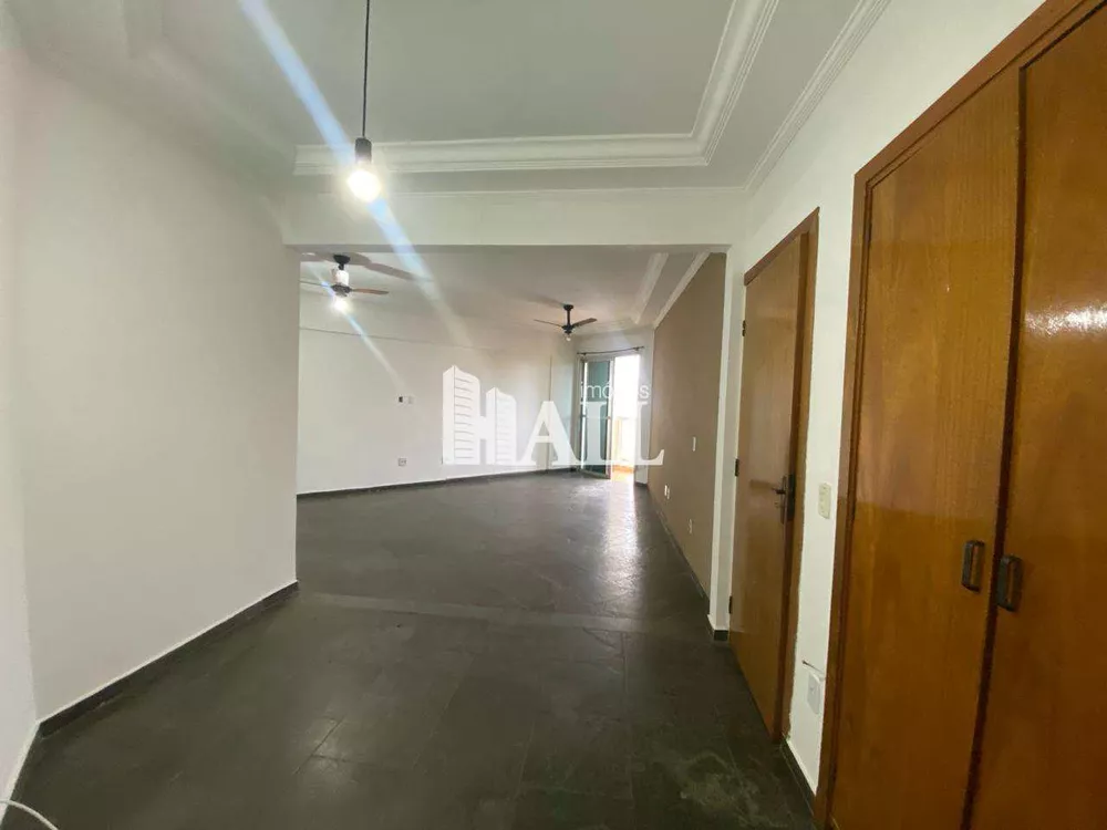 Apartamento à venda com 3 quartos, 110m² - Foto 2