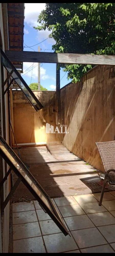Casa à venda com 3 quartos, 95m² - Foto 4