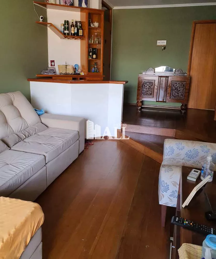 Apartamento à venda com 3 quartos, 140m² - Foto 1