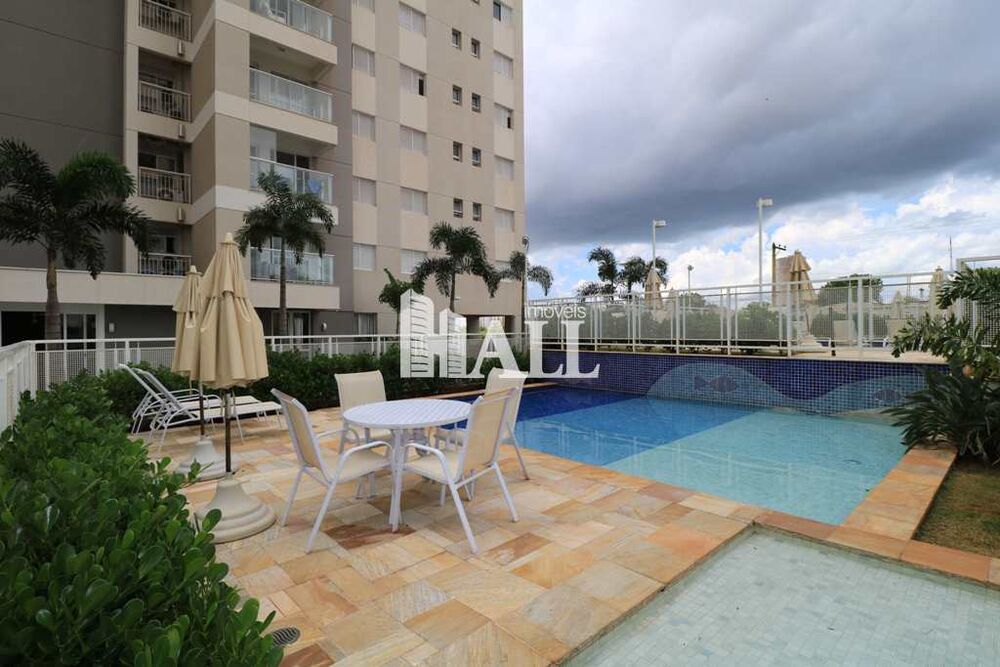 Apartamento à venda com 2 quartos, 85m² - Foto 2