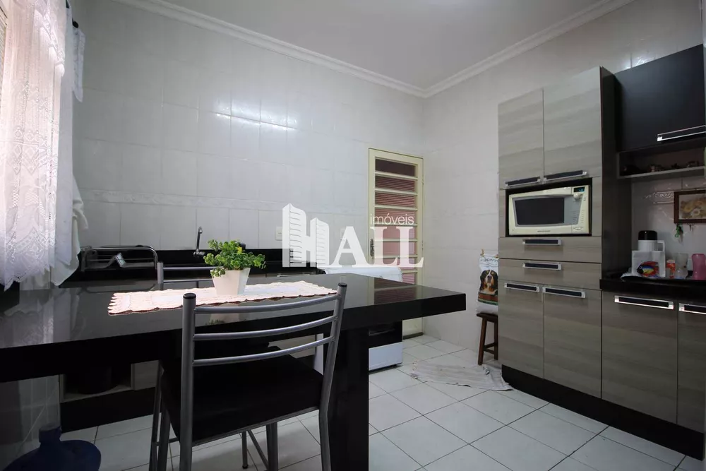 Casa à venda com 3 quartos, 300m² - Foto 4