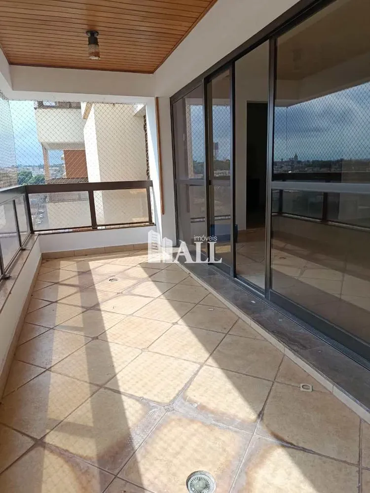 Apartamento, 3 quartos, 230 m² - Foto 1