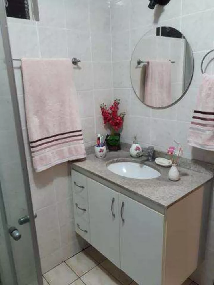 Apartamento à venda com 2 quartos, 70m² - Foto 4