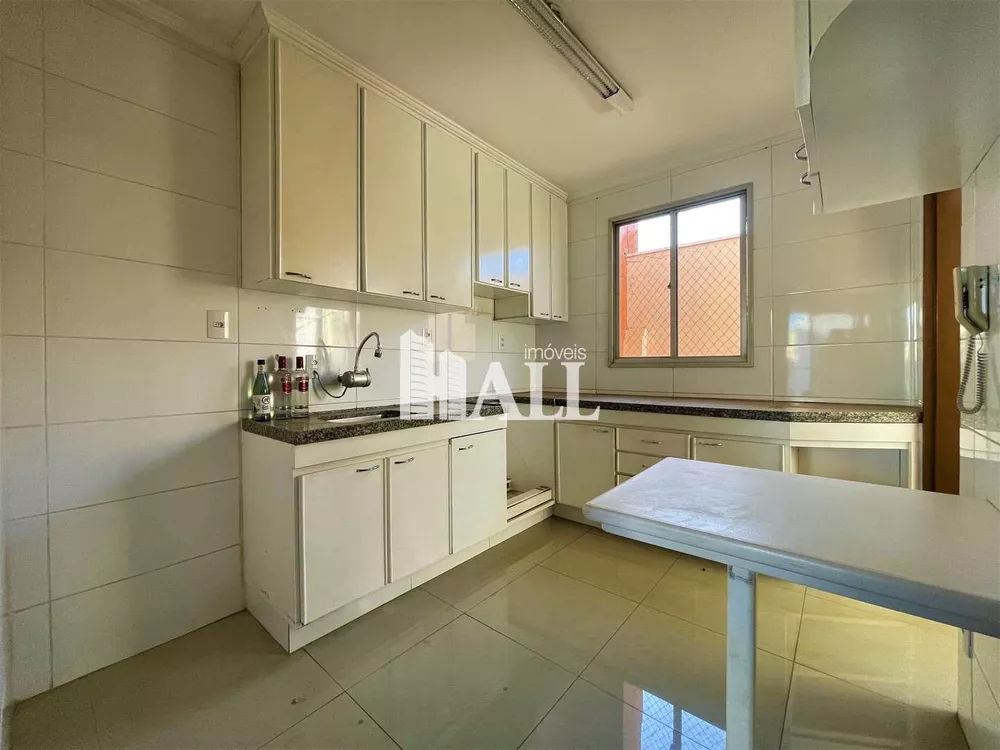 Apartamento à venda com 3 quartos, 80m² - Foto 2