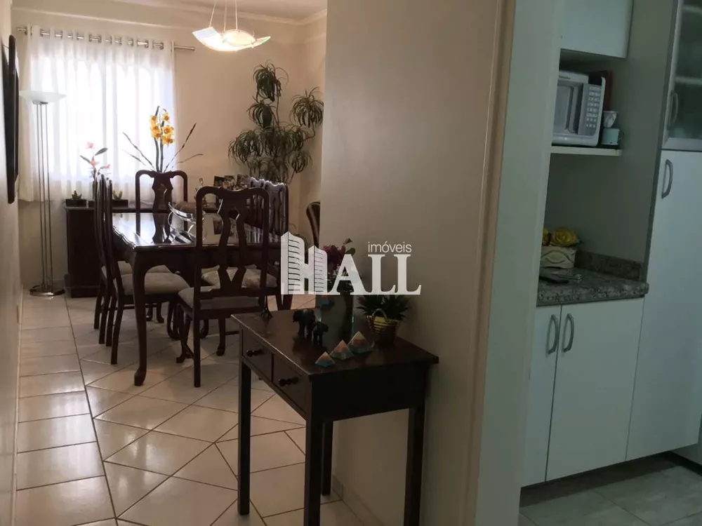 Apartamento à venda com 3 quartos, 98m² - Foto 4