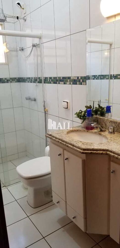 Casa à venda com 2 quartos, 212m² - Foto 2