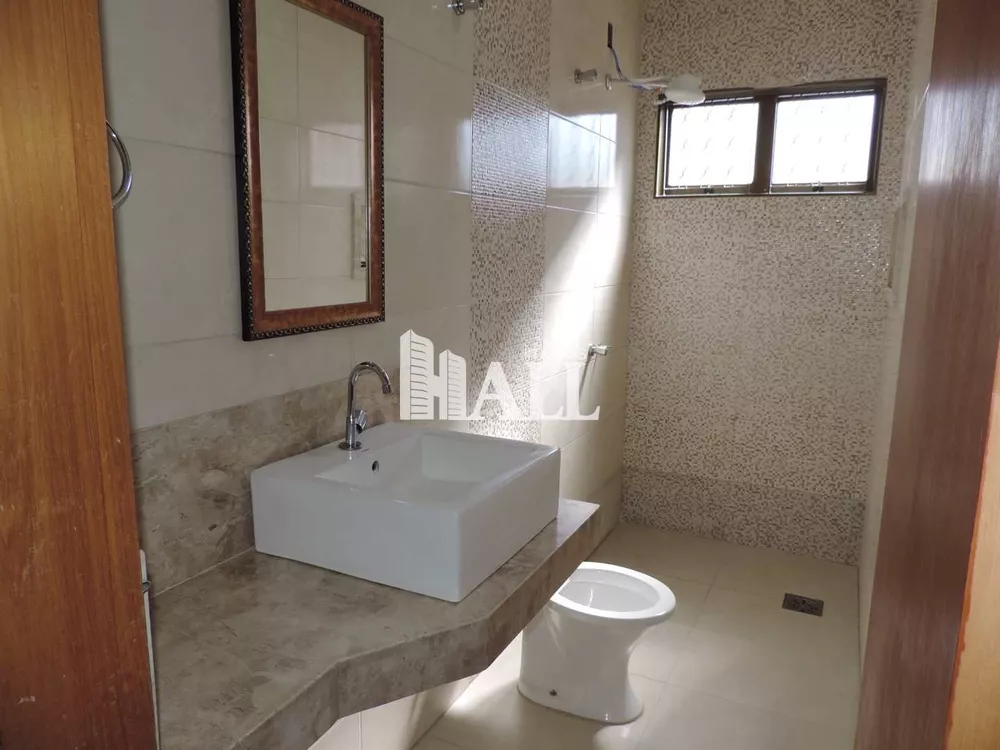 Casa à venda com 2 quartos, 118m² - Foto 1